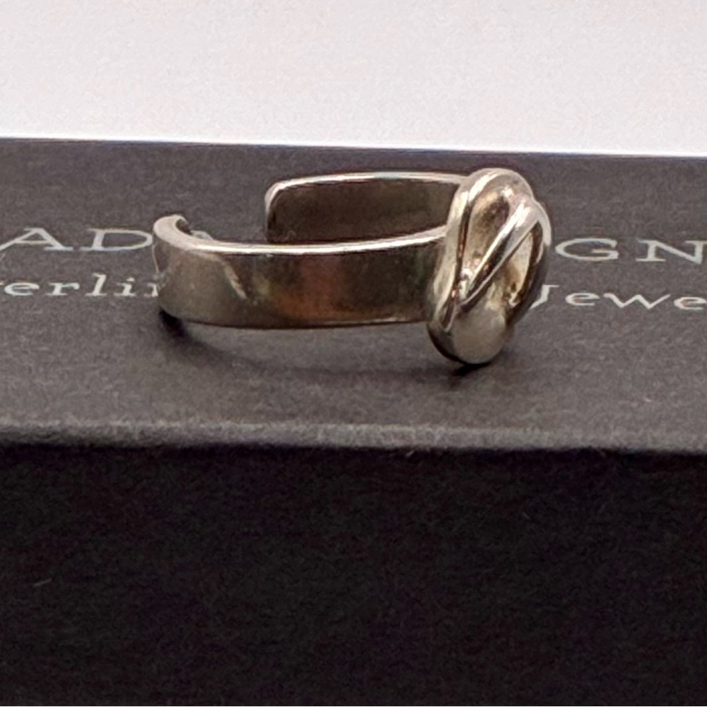 Silpada 925 Toe Ring with Flip Flop Accent. Retired 01730 - Picture 4 of 5